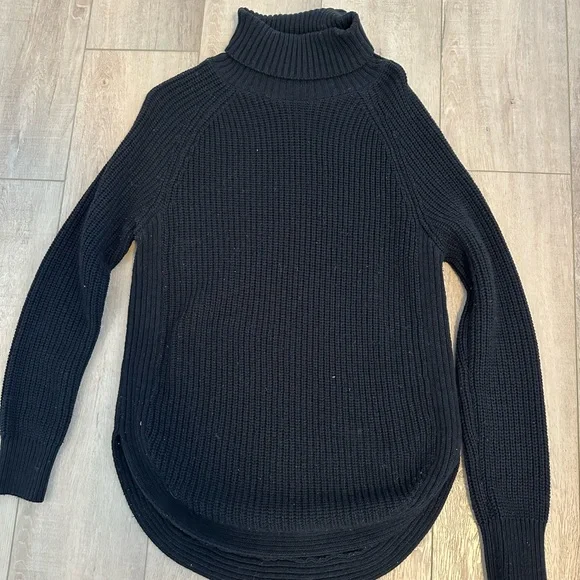 Sweater Bundle - Picture 2 of 7